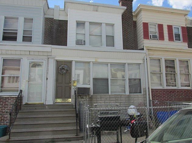 1st image of 2626 S Daggett St