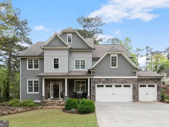 2811 Shady Valley Dr NE, Brookhaven, GA 30324