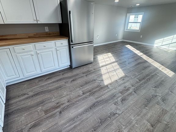 4th image of 445 N Biesecker Rd #445