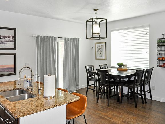 4th image of 9594 Elkridge Ln