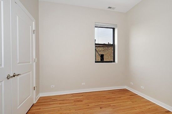 4th image of 2147 W Evergreen Ave Unit 102