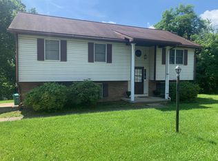 15 Overlook Dr, Bridgeport, WV 26330