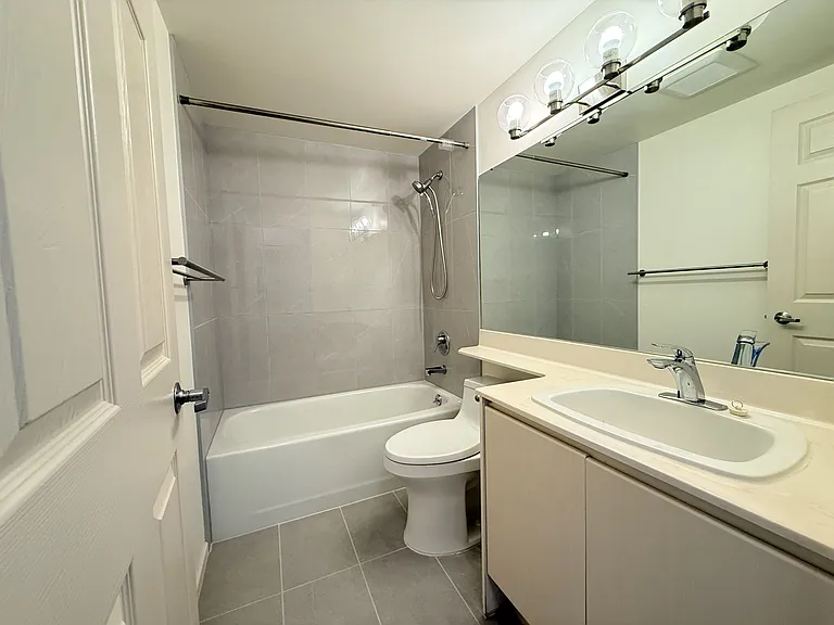 8246 Lansdowne Rd — Photo 10
