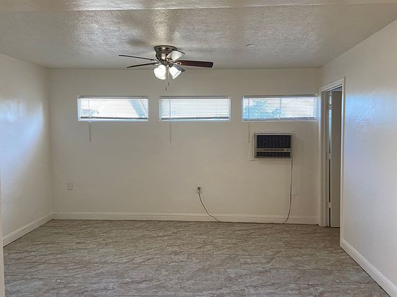 3rd image of 600 Oildale Dr
