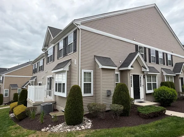 4165 Bunker Hill Dr N, Coopersburg, PA 18036