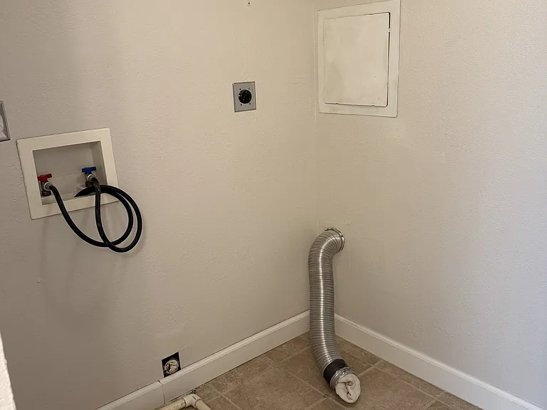 1247 Ceres Dr — Photo 15
