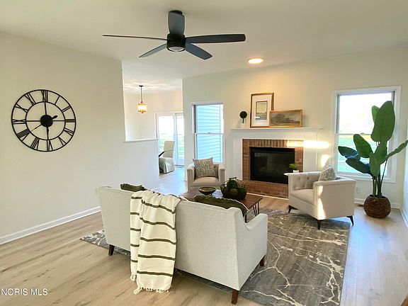 5th image of 26618 Woodmont Dr