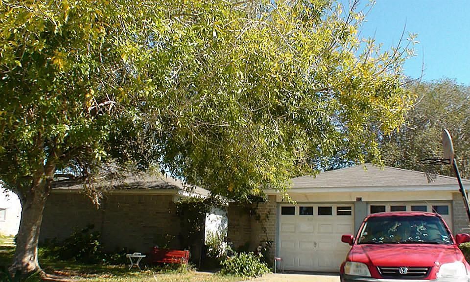 1st image of 503 W Castle Harbour Dr