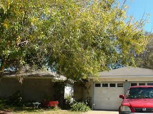 503 W Castle Harbour Dr, Friendswood, TX 77546