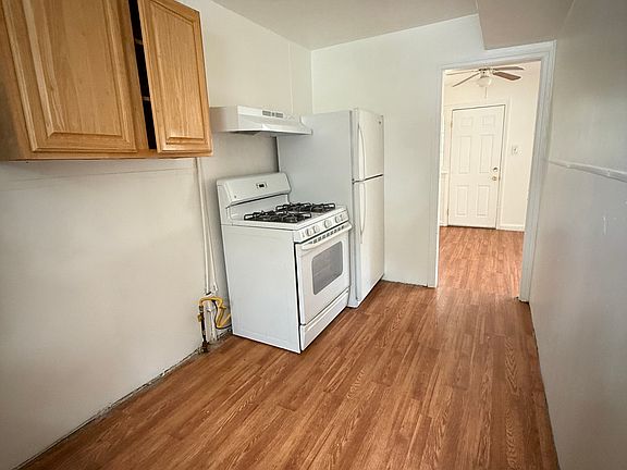 3rd image of 38 N Rodney Dr