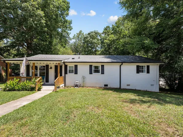 2390 Hillford Dr, Burlington, NC 27217