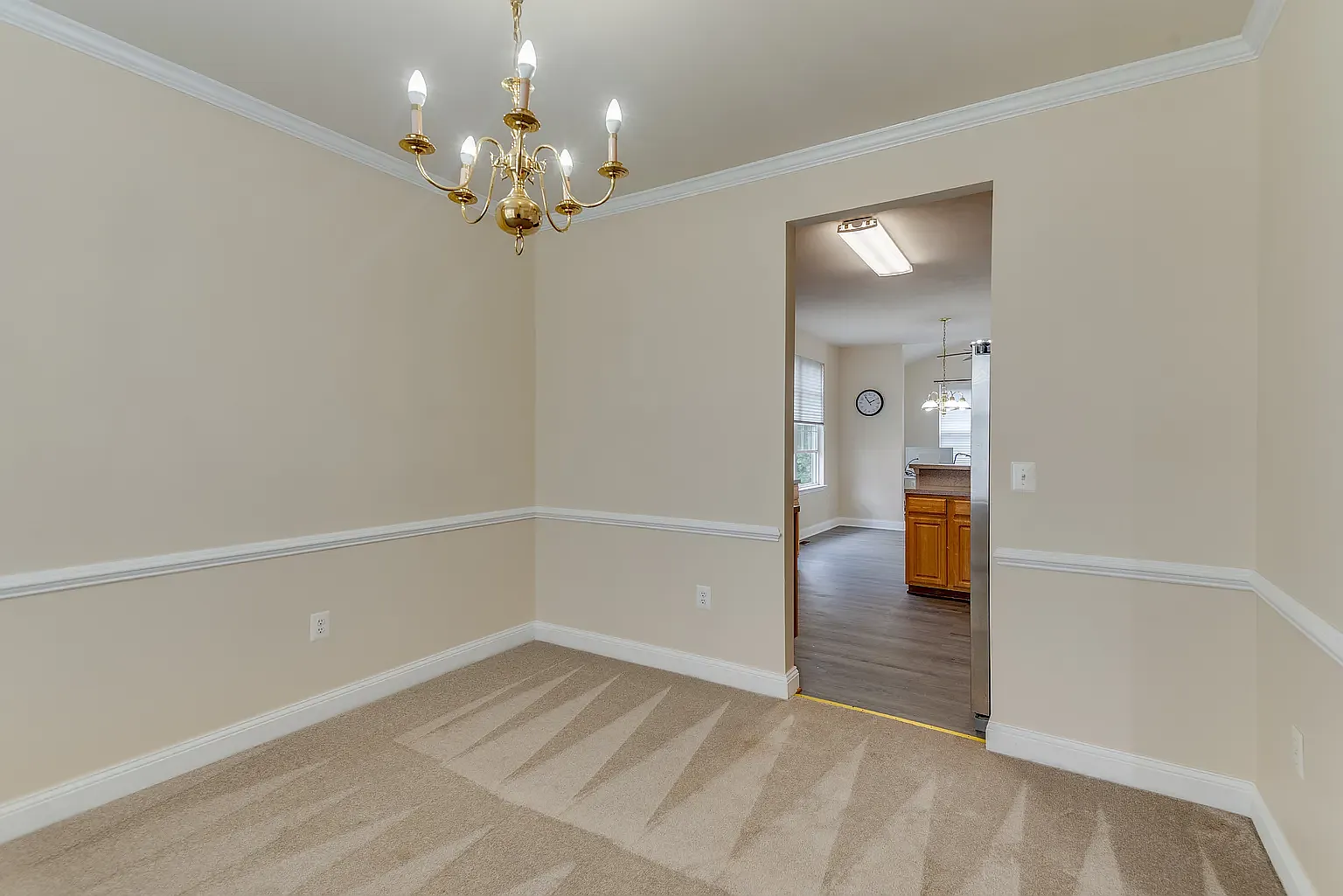 3 bed, 2.5 bath, 2200 sqft, $1,600 — Photo 1