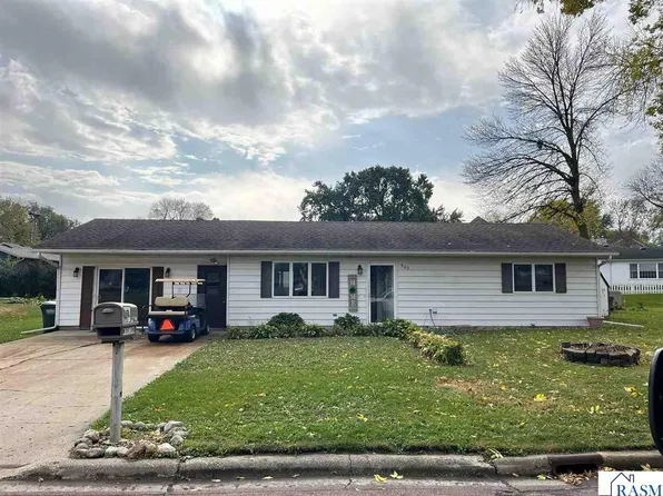 902 5th Ave S, Saint James, MN 56081