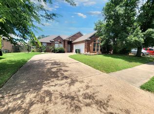 613 Deercreek Ln, Leander, TX 78641
