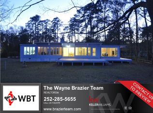 3600 Camelot Dr, New Bern, NC 28560