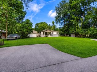 35095 Bridgeman St, Farmington Hills, MI 48335
