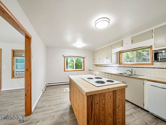4th image of 420 N 8th St