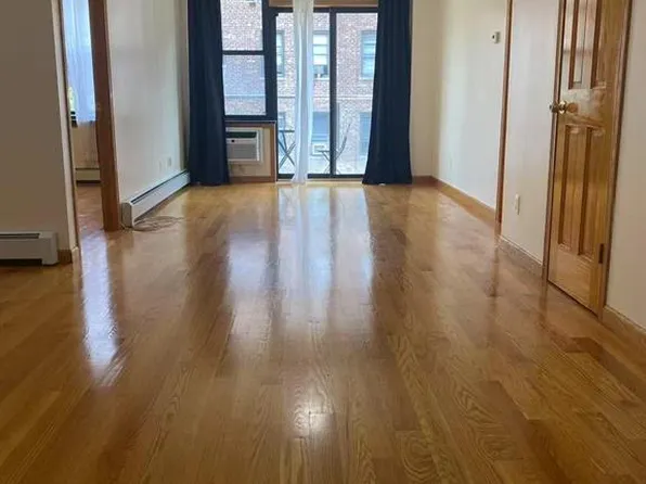 1587 East 19th Street image 4 of 14