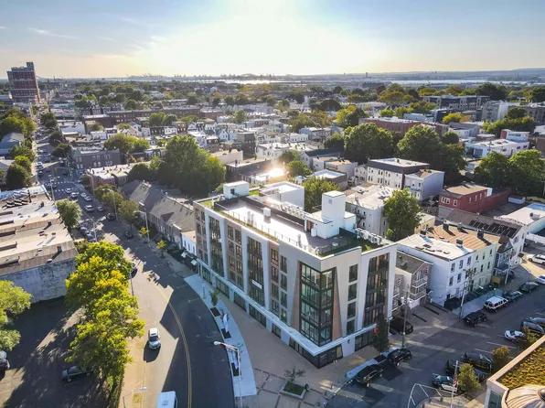 545 Martin Luther King Jr Drive image 13 of 13