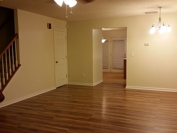 2nd image of 139 Heritage Creek Way
