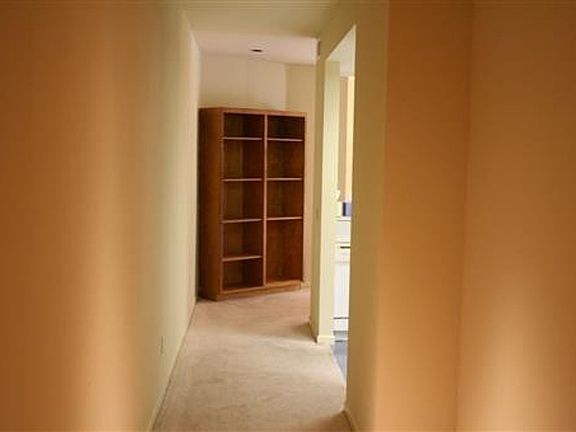 3rd image of 2106 Fairfax Ave APT 28