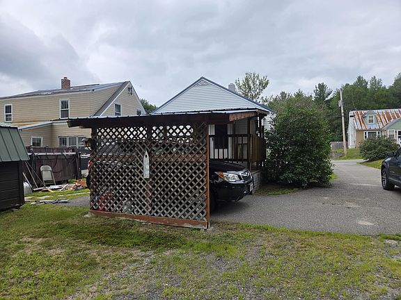4th image of 205 Bowdoin Street