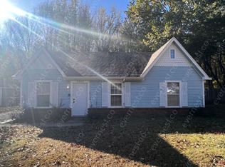 5565 Chapel Hill Dr, Horn Lake, MS 38637