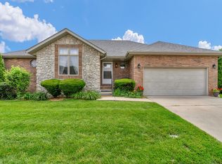 2122 W Village Ter, Springfield, MO 65810