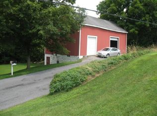 695 Indian Run Rd, Millersville, PA 17551