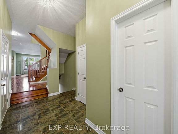 3rd image of 4265 Kelly Farm Dr