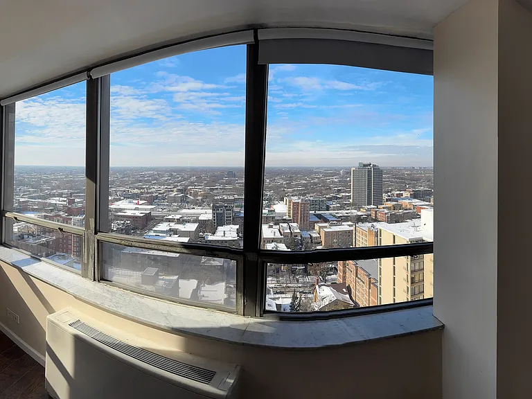 5701 N Sheridan Rd — Photo 11