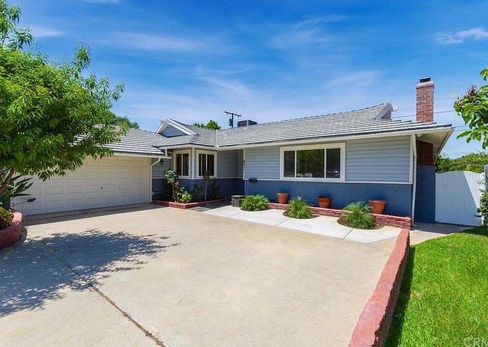 1st image of 431 E Hacienda Dr