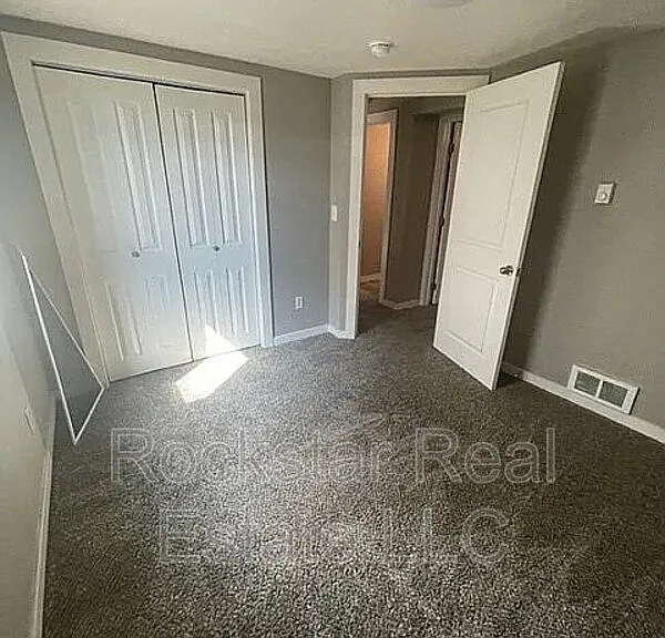 2213 N Perry St — Photo 4