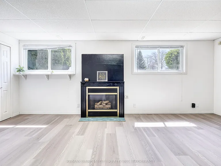 38 Cypress St #LOWER — Photo 8