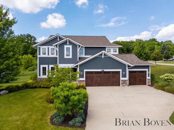 9633 Waterstone Dr SE, Byron Center, MI 49315