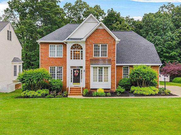 3rd image of 11178 Manor View Dr