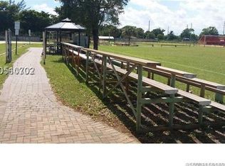 2000 Hammondville Rd, Pompano Beach, FL 33069