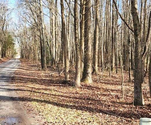 2nd image of 15589 Union Rd