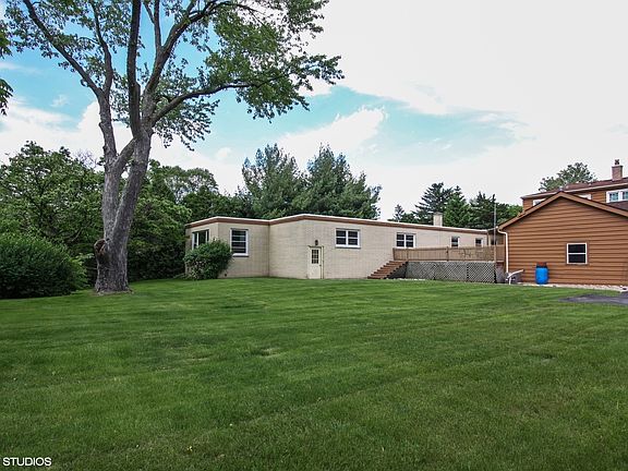 4th image of 1330 S Villa Ave