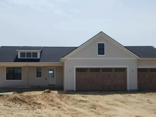2624 Highridge Ct, Dorr, MI 49323