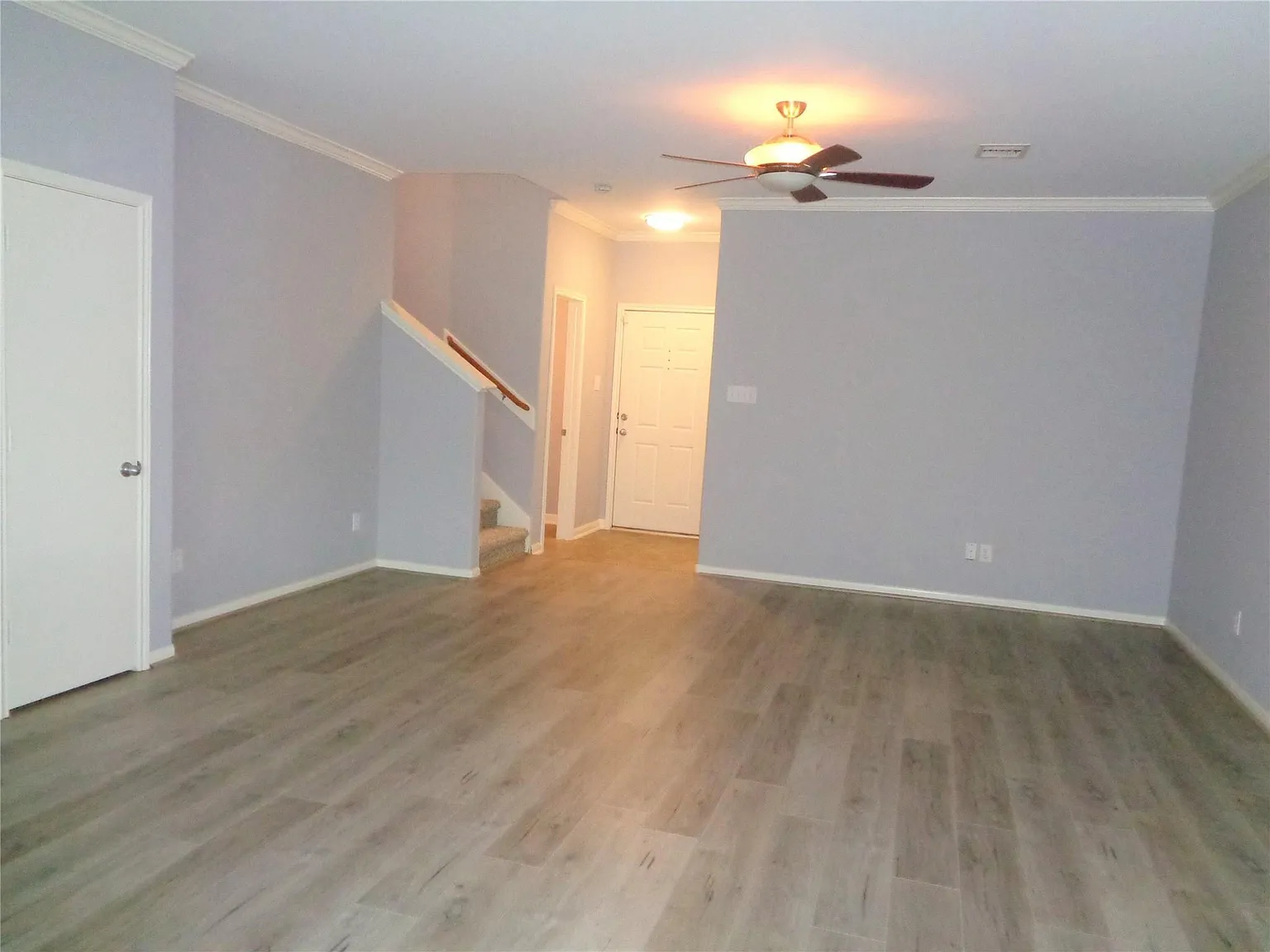 3 bed, 2.5 bath, 1620 sqft, $1,750 — Photo 3