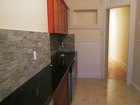 2nd image of 412 3rd St APT 5