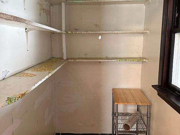 3rd image of 3411 N Lowell Ave Unit 2