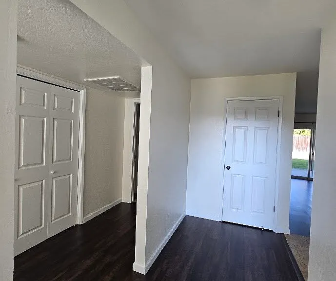 3012 E Los Altos Ave — Photo 2
