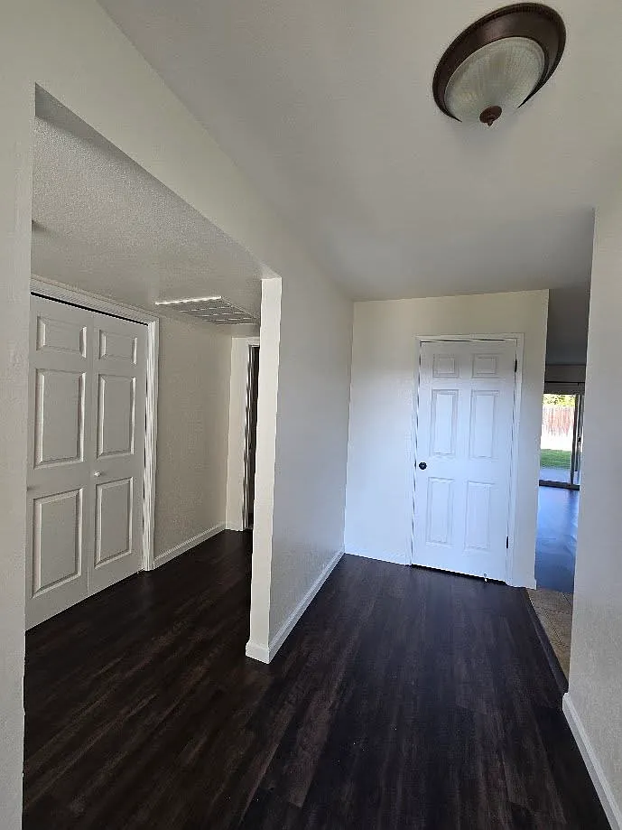 Building Photo - 3012 E Los Altos Ave