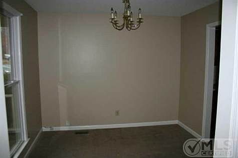 3rd image of 121 Lynx Dr