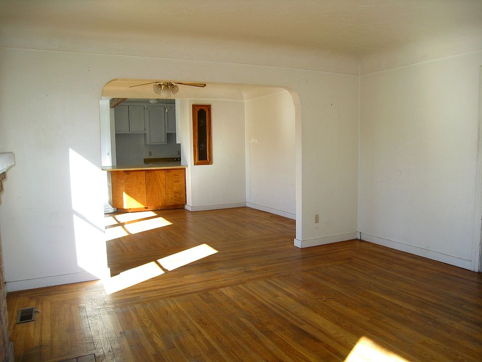 2nd image of 228 5th St