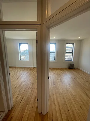 Rented by PMG Real Estate  | media 10