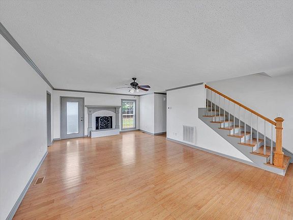 4th image of 1861 Jeff Rd