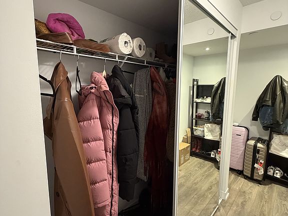 5th image of 87 Peter St Unit 1103